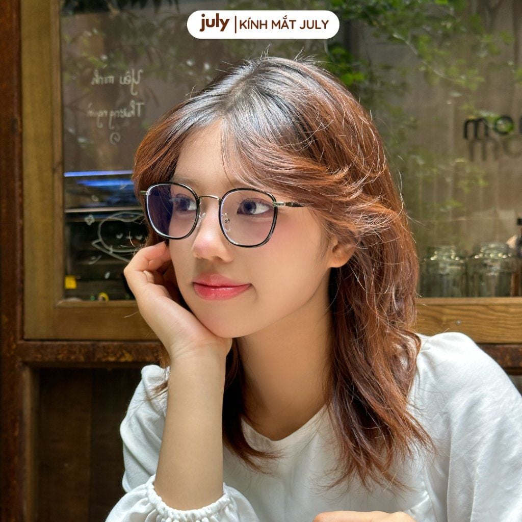 Gọng kính cận nữ oval thiên vuông lõi kim loại bọc nhựa chắc chắn, bền bỉ hợp nhiều dáng mặt 8605