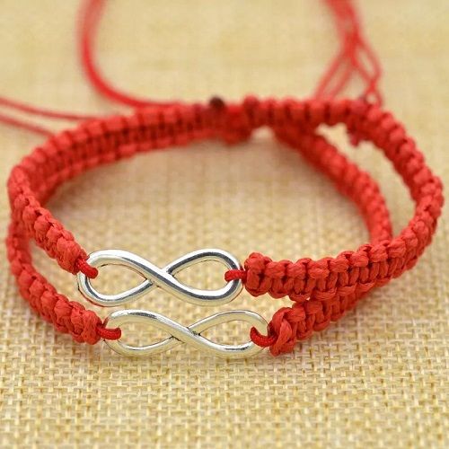 vòng tay chỉ đỏ Thái lan, vòng tay may mắn, vòng tay cát tường, vòng tay phối phụ kiện bạc  Thái, vòng tay phong thủy, vòng tay handmade