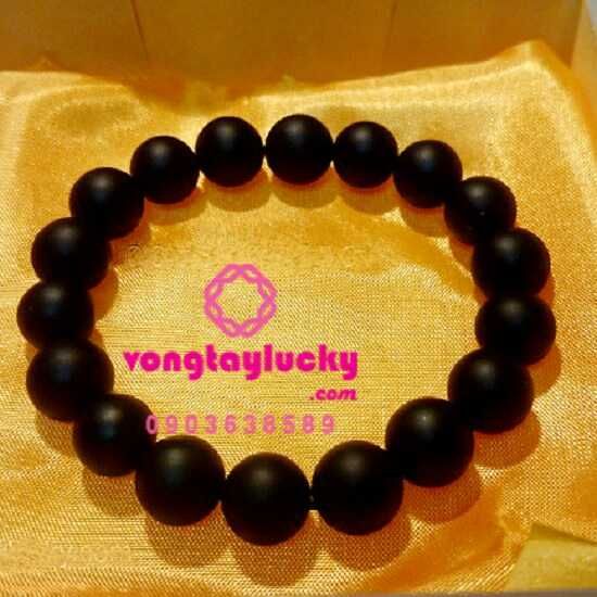 vòng tay mệnh thủy, vòng tay may mắn, vòng tay đá núi lửa, vòng tay đá đen mờ, vòng tay nữ, vòng tay đẹp, vòng tay màu đen