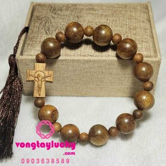 chuỗi mân côi trầm hương, vòng tay công giáo, vòng tay phong thủy, vòng tay công giáo, vòng tay mệnh mộc, chuỗi mân côi đẹp, chuỗi mân côi cho nam