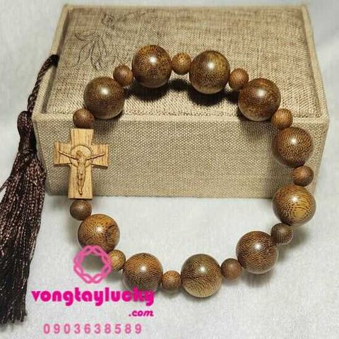 chuỗi mân côi trầm hương, vòng tay công giáo, vòng tay phong thủy, vòng tay công giáo, vòng tay mệnh mộc, chuỗi mân côi đẹp, chuỗi mân côi cho nam