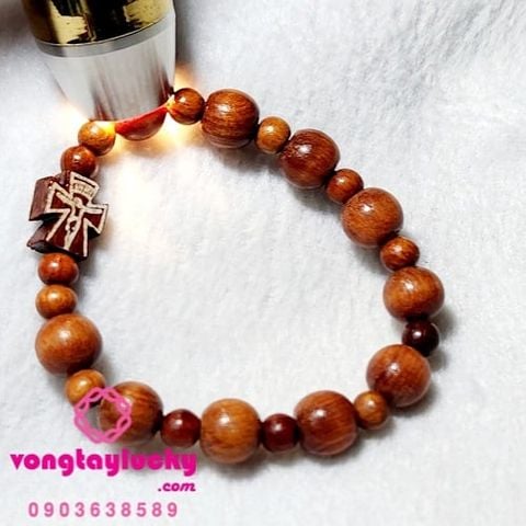 Vòng gỗ huyết long thấu quang 108 hạt và các size đeo tay giá rẻ bất ngờ