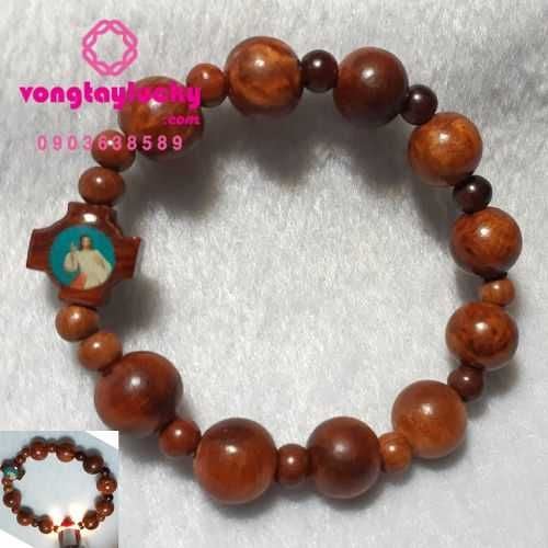 Chuỗi mân côi gỗ huyết long Nu đeo tay