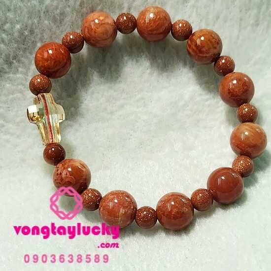 chuỗi mân côi san hô đỏ hóa thạch là đá tự nhiên 8li xen đá garnet và thánh giá pha lê Áo
