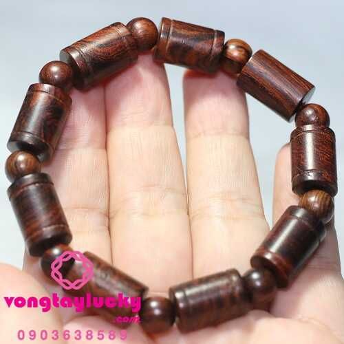 Vòng tay gỗ sưa hình đốt trúc lu thống đeo tay
