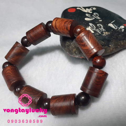 Vòng tay gỗ sưa hình đốt trúc lu thống đeo tay