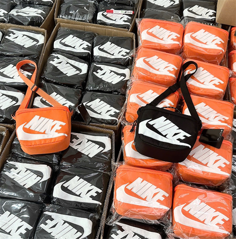 Túi Mini Shoe Box Cross-Body Bag (3L)