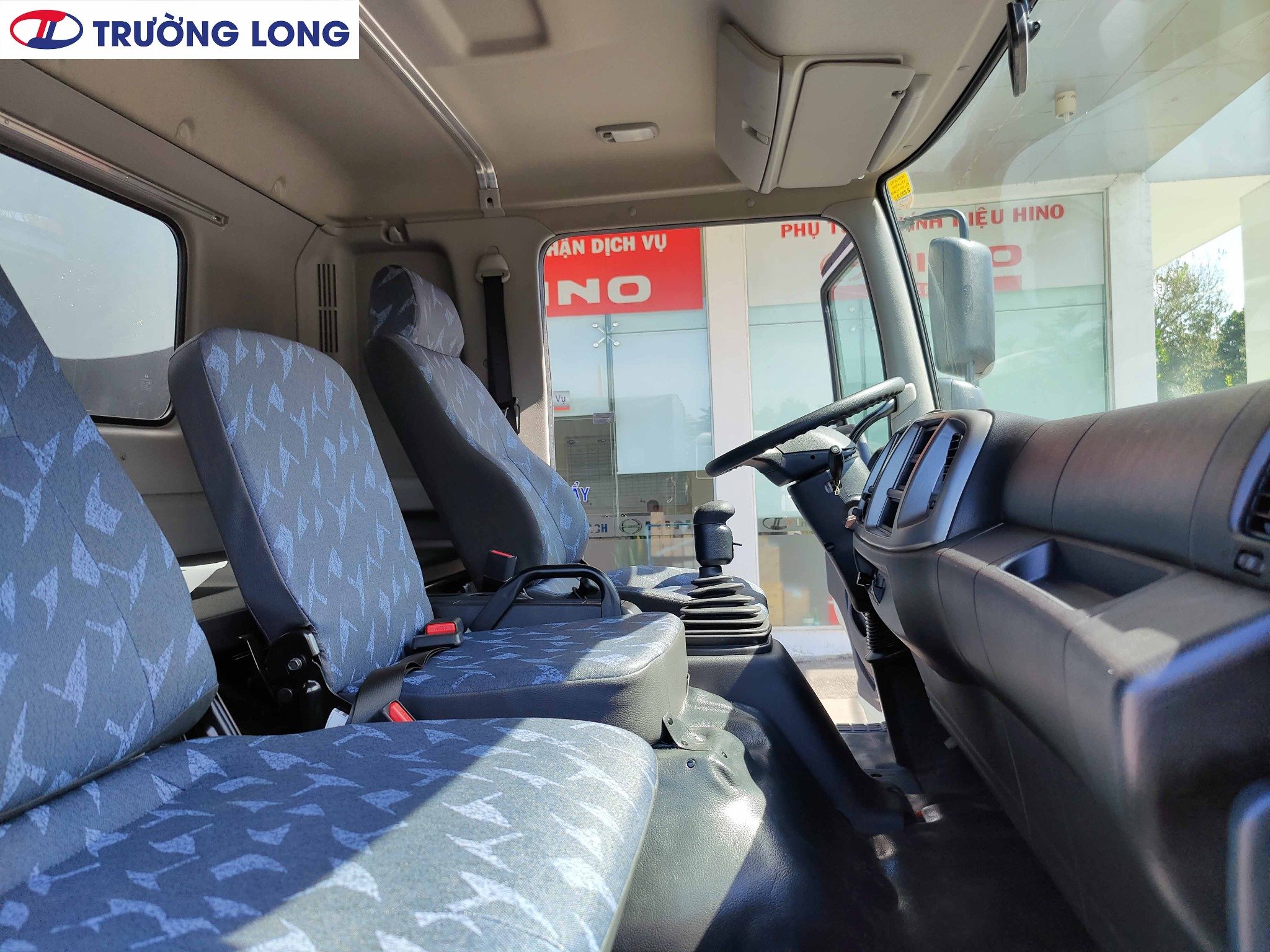 Xe Tải Hino 15 Tấn Thùng Mui Bạt