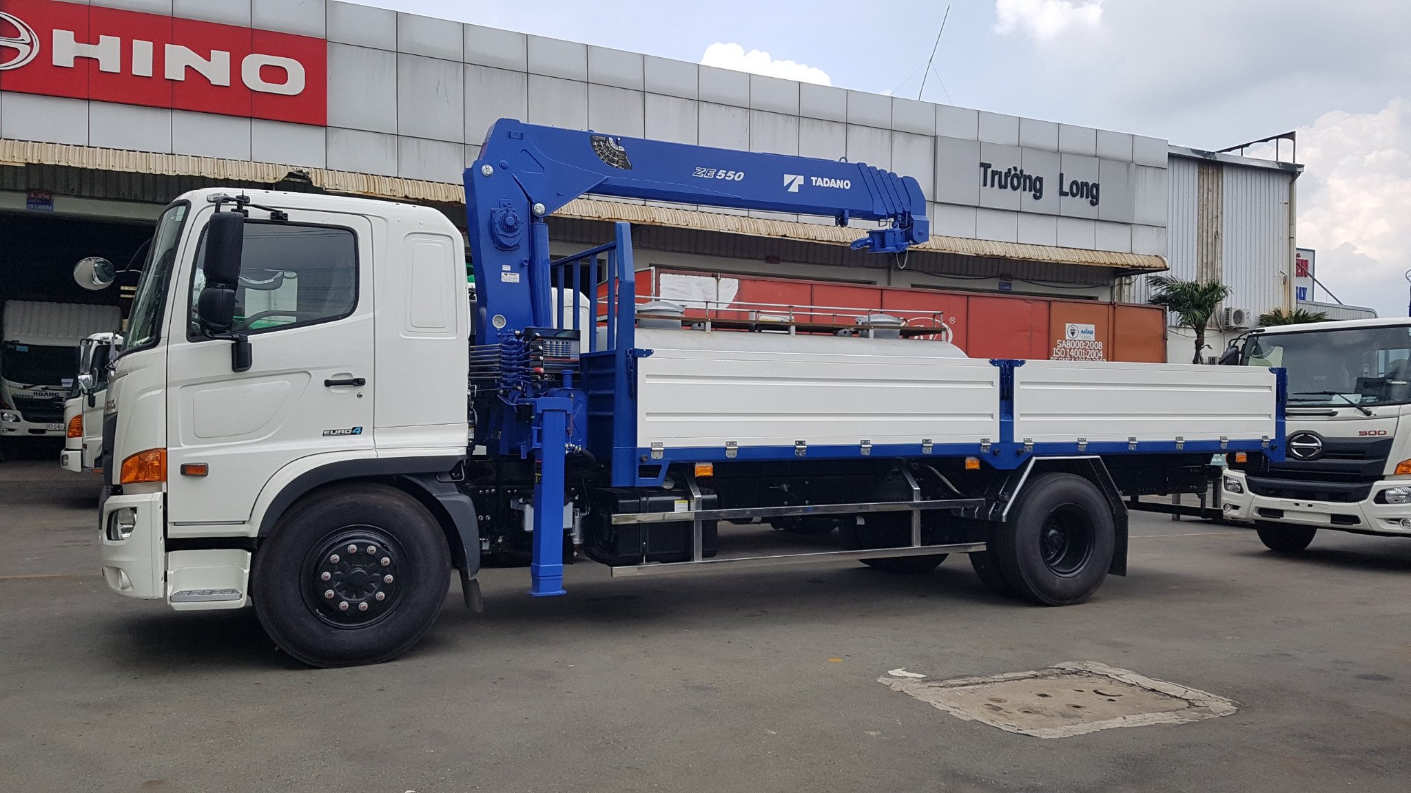 Xe tải cẩu Hino 8 tấn - Cần cẩu Tadano ZE555MH
