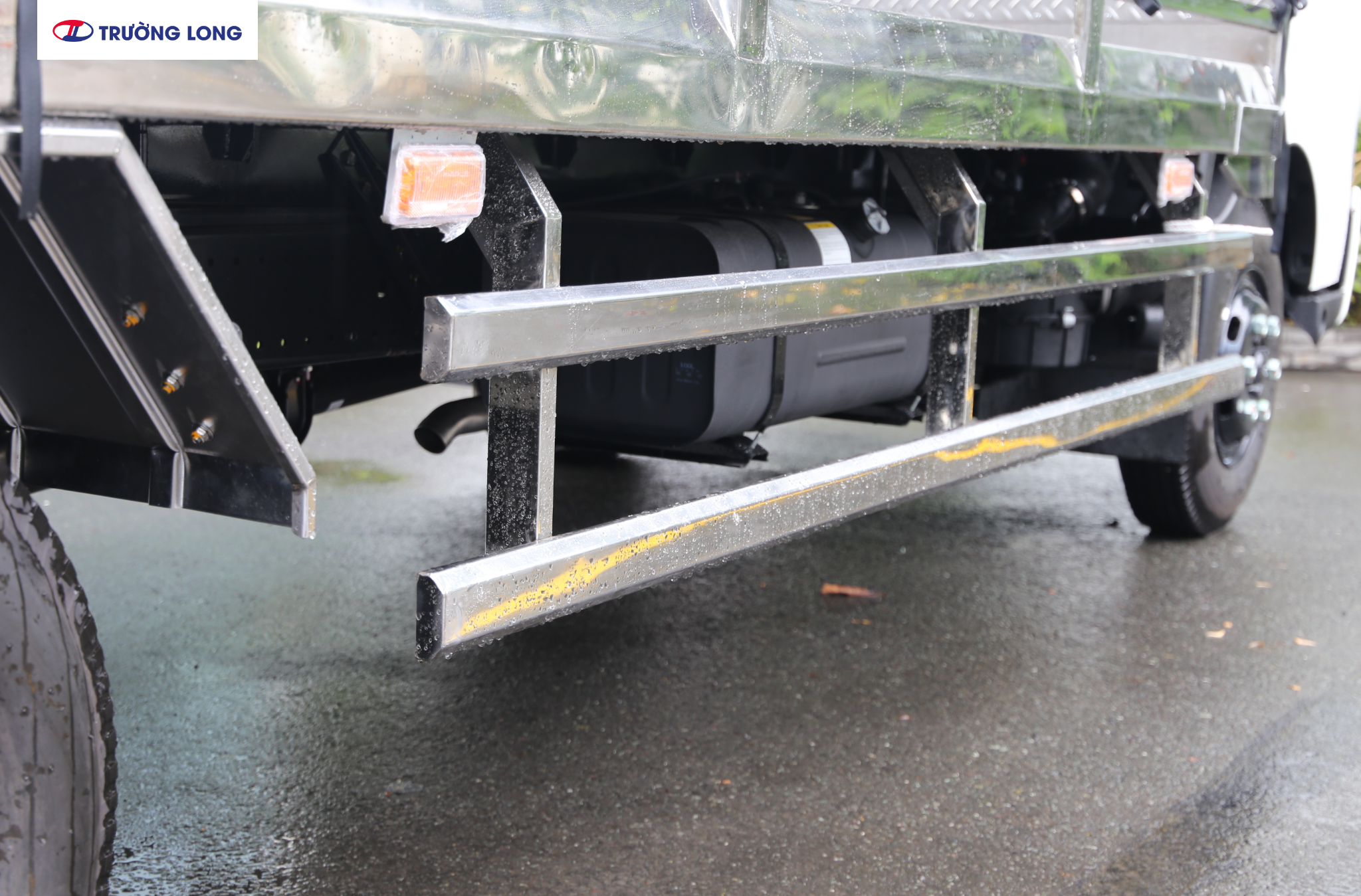 HINO XZU 730L - Xe Gia Cầm 3 Tấn 4