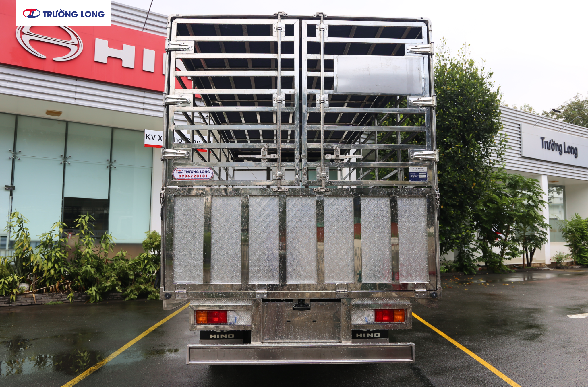 HINO XZU 730L - Xe Gia Cầm 3 Tấn 4