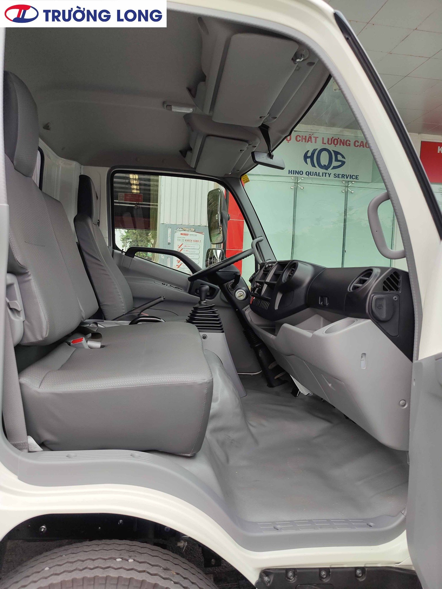 Xe Tải Hino 5 Tấn Thùng Mui Bạt