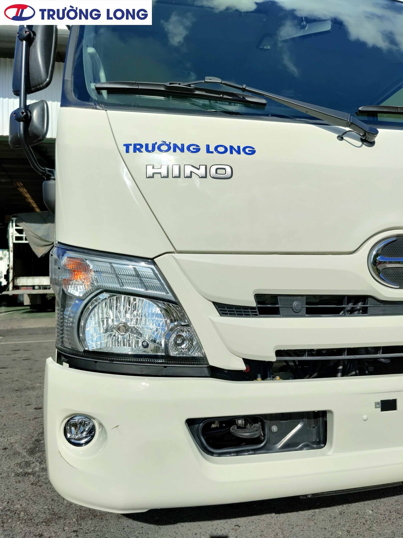 Xe Tải Hino 3.5 Tấn Thùng Mui Bạt