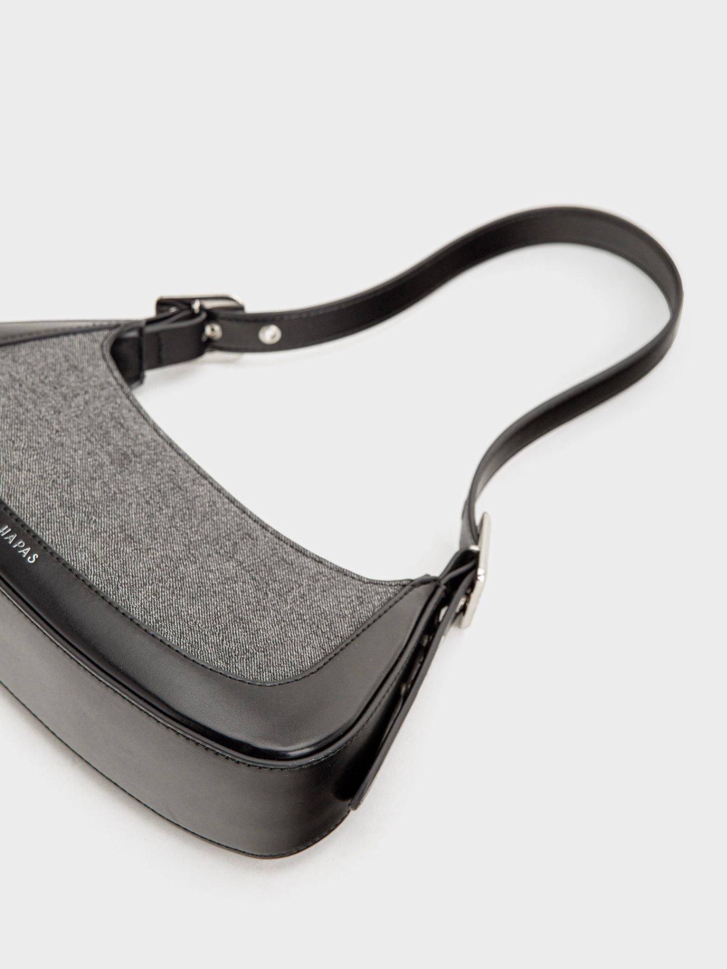  Túi Đeo Vai Khoen Vuông Leather Mix Size 27 