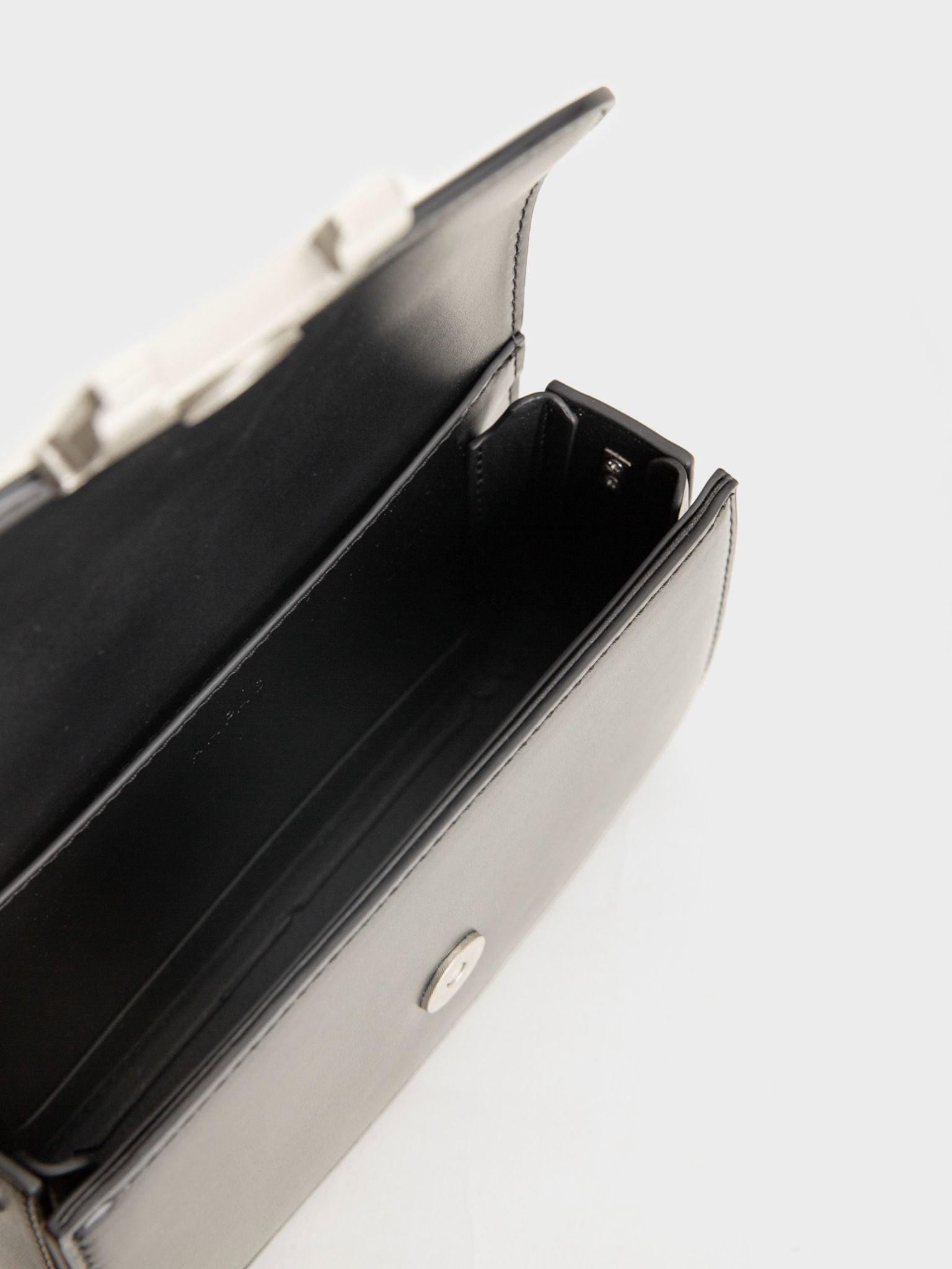  Túi Đeo Chéo Nắp Gập Khóa H 