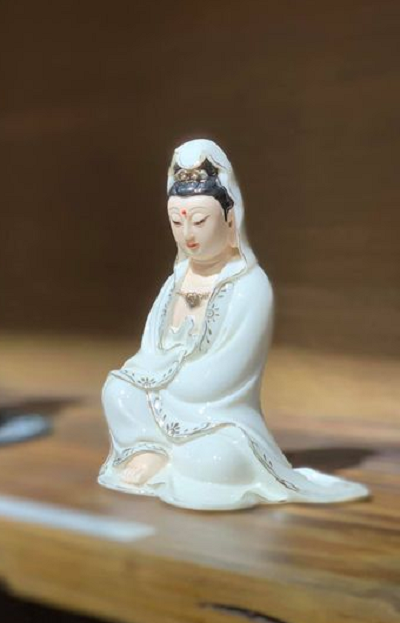  Tượng mẹ Quán Thế Âm (tượng trắng) - TN23 