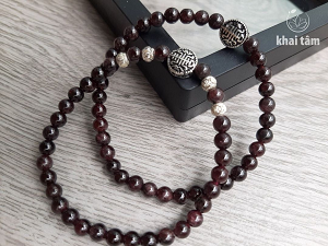  Vòng tay đá garnet tím (charm bạc Tây Tạng - 1 cặp) - TN19 