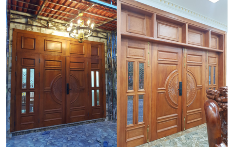 Cửa gỗ phòng khách gỗ tự nhiên cao cấp