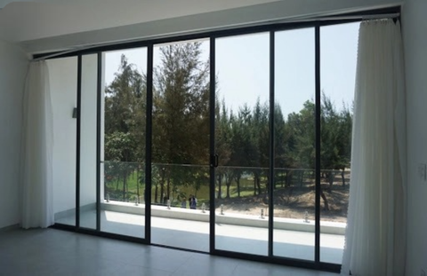 CỬA ĐI MỞ TRƯỢT NHÔM XINGFA