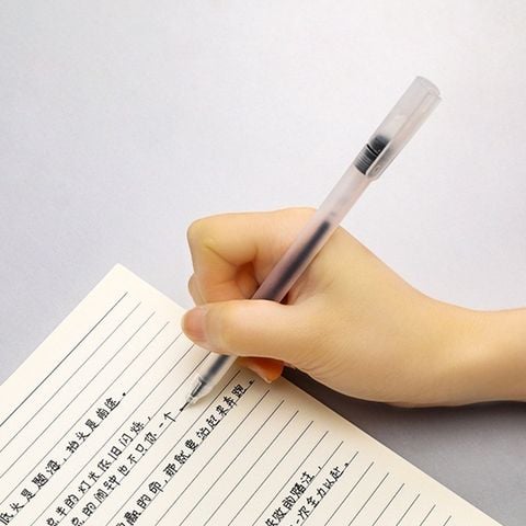 Bút Gel Nước Ngòi 0.5mm - Viết Êm, Mực Ra Đều, Nét Thanh Đẹp.