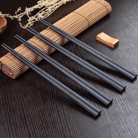 Combo 10 Đôi Đũa Nhựa Phíp Nhật Cao Cấp Kháng Khuẩn, Vệ Sinh - Chịu Nhiệt.