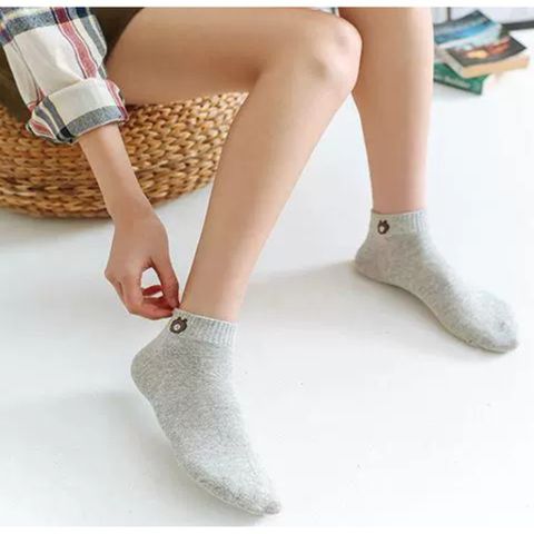 Set 10 Đôi Tất Vớ Nữ Cổ Ngắn Nhiều Màu Hình Gấu Kute Tặng Kèm Túi Rút Tiện Lợi.