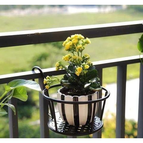 Giỏ Sắt Treo Chậu Cây, Kệ Để Chậu Hoa Cây Cảnh Có Móc Treo Ngoài Ban Công Tiện Lợi