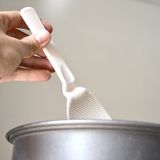 Vá Xới Cơm Chống Dính Thiết Kế Gác Nồi Thông Minh KM 350 Hàng Xuất Nhật.