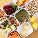 Hộp Nhựa Đựng Thực Phẩm Tủ Lạnh, Bảo Quản Thức Ăn Có Kèm Nắm Nắp Đậy An Toàn Tiện Lợi
