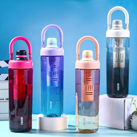 Bình Nước Nhựa 1000ML Có Lõi Ngâm Detox Kèm Quai Sách Đi Dã Ngoại - Thể Thao Tiện Dụng.