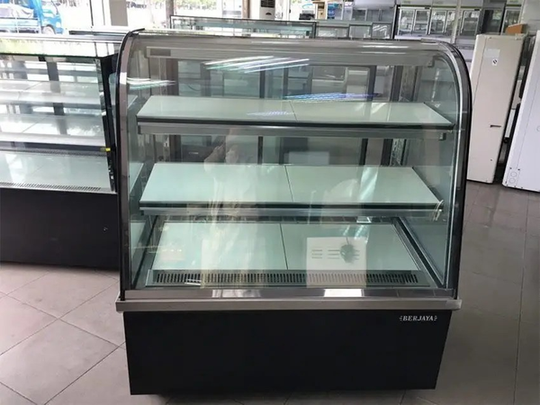 Tủ mát trưng bày bánh kính vuông Berjaya 1m8  RCS18SB13 - 2FB