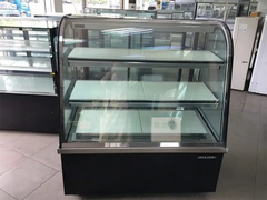 Tủ mát trưng bày bánh kính vuông Berjaya 1m8  RCS18SB13 - 2FB