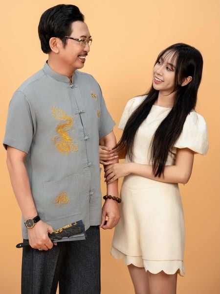 Áo sơ mi cổ trụ trung niên nam THÁI KHANG vải Đũi mịn thiêu rồng ATK10