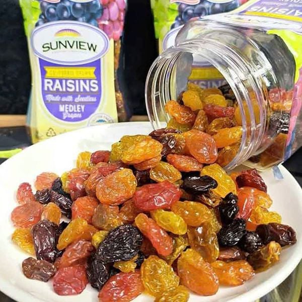 Nho khô hỗn hợp Medley Raisin Mỹ (425g)