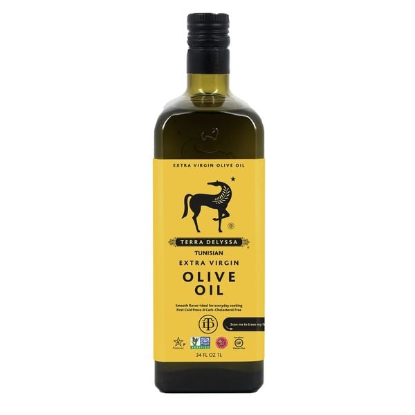 Kat Dennings yalangoch Yalangoch ayol bilan uchrashish