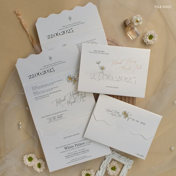 Thiệp Cưới Công Giáo Hoa Cúc Tinh Khôi Bản Giao Hưởng Của Sự Tối Giản - TILA-D003