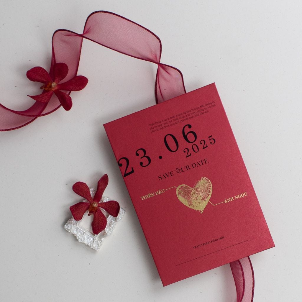 Thiệp Cưới Dấu Ấn Nhịp Đập Đồng Điệu Sắc Đỏ Nồng Nàn - TL-C102