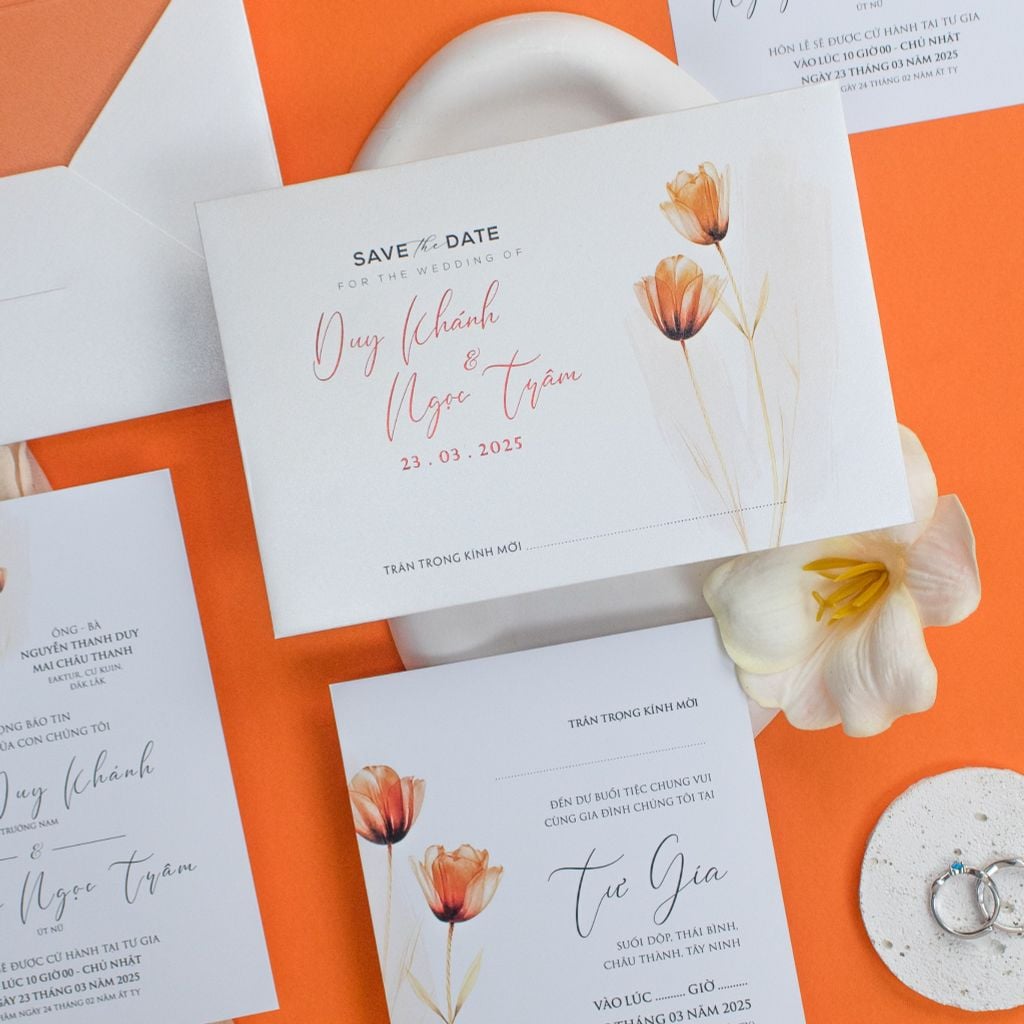 Thiệp Cưới Sắc Hoa Tulip Cam Nét Hiện Đại Đầy Kiêu Sa - TL-C046