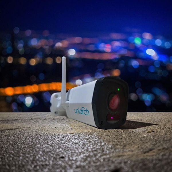  Camera Uniarch UHO-B0A-M2F3 