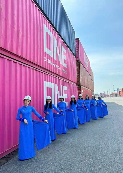  Đồng Phục Áo Dài Cảng Quốc Tế Tân Cảng Cái Mép 