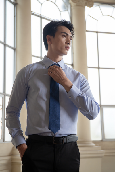  Áo Sơ Mi Nam Trơn Tay Dài Màu Xanh Gentiti by Thái Tuấn - 1C699 