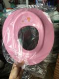  Tấm lót nhựa thu nhỏ bồn cầu cho bé ngồi 