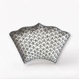  Đĩa dáng cánh vẽ - D24 