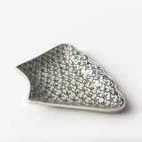 Đĩa dáng cánh vẽ - D24 