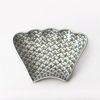 Đĩa dáng cánh vẽ - D24
