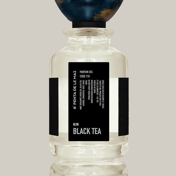 Le poids du silence / The Weight of Silence / by DEX LE