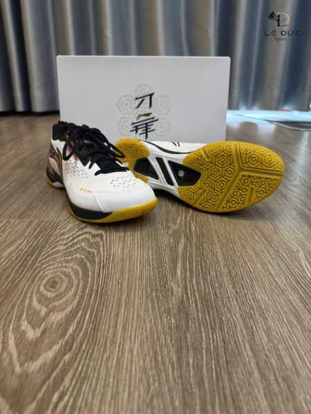Giày cầu lông chuyên nghiệp Li Ning Blade MAX AYAU003-2