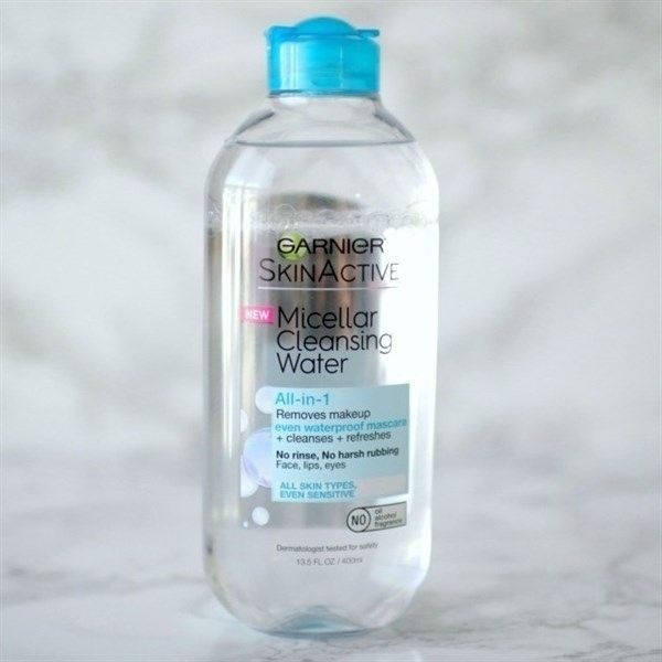 Nước Tẩy Trang Garnier xanh dương da dầu mụn