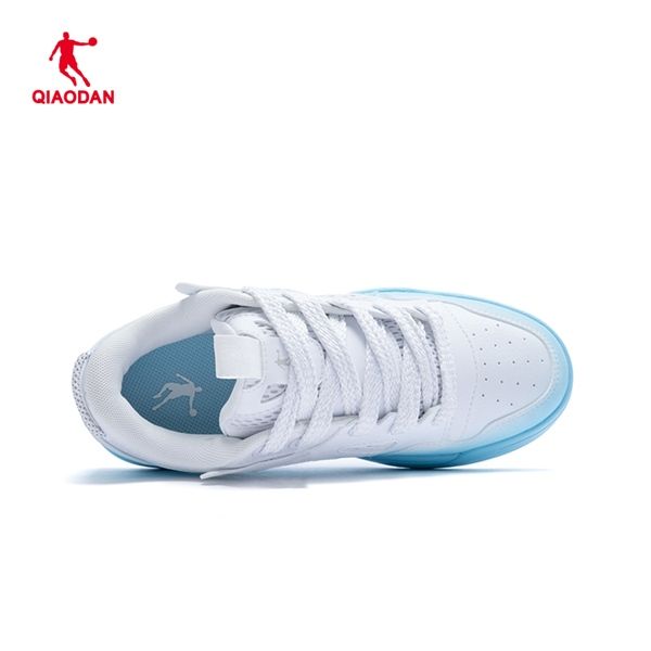 Giày Sneaker Nữ