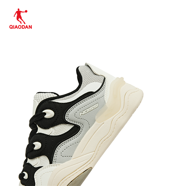 Giày Sneaker Nữ